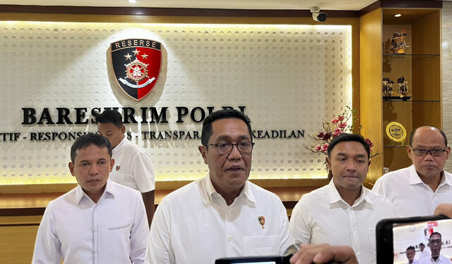 Bareskrim Panggil Kades Kohod Sebagai Tersangka Kasus Pagar Laut Tangerang