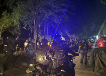 Demo Terkait UU TNI di Kota Bogor Berakhir Ricuh, Puluhan Orang Diamankan