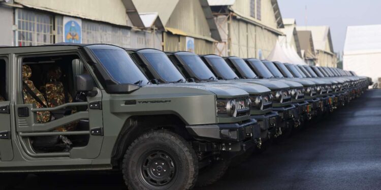 Menhan Serahkan 700 Unit Ransus Maung MV3