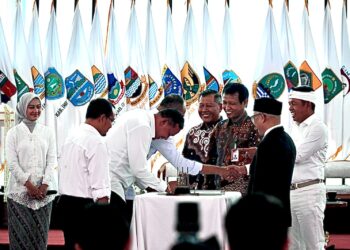 *Wali Kota dan Ketua DPRD Kota Bekasi Tandatangani Komitmen Penguatan Sinergi Pemberantasan Korupsi se-Jawa Barat*