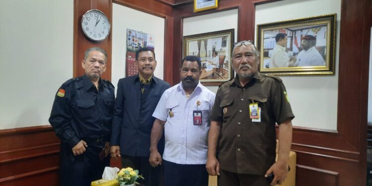 DPP LPPNRI Jabar berkonsolidasi Dengan Staffsus Menhan Lenis Kogoya