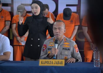 *Bersama Forkopimda, Kapolda Jabar Perlihatkan Lokasi Judi Kasino Berkedok Tempat Futsal dan Biliard di Bandung*