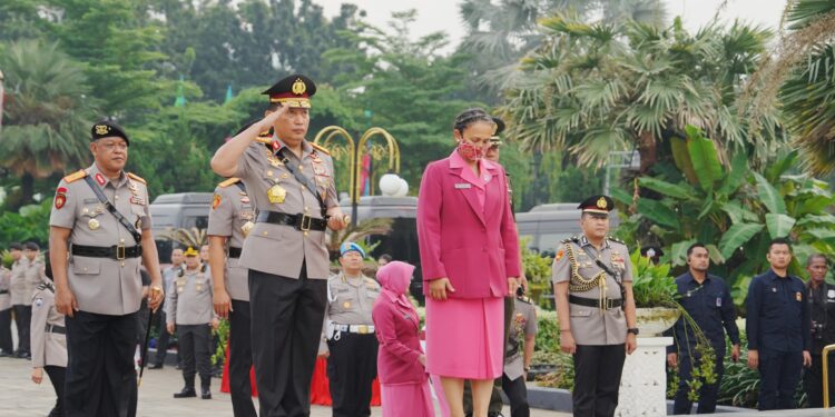 Kapolri Ziarah ke Makam BJ Habibie hingga Hoegeng , Hari jadi Polri Ke – 79