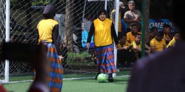 *Semarak Lomba Kreatif HUT Bhayangkara Ke 79, Tarik Tambang, Bakiak, hingga Futsal Sarungan Meriahkan Lapangan Polda Jabar*