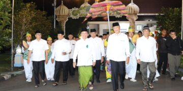Cahaya Obor Terangi Palangka Raya di Malam 1 Muharram 1447 H