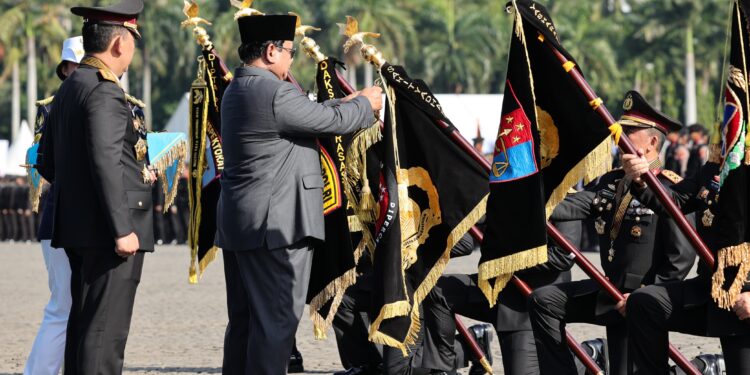 Presiden Hadiahi Penghargaan Nugraha Sakanti Kepada Divisi Humas Polri dan Enam Satker Lainnya