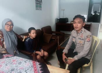 *Gerak Cepat Polisi Kembalikan Anak Tersesat Kepada Keluarga*