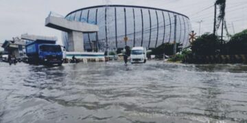 ” WARGA PESISIR JAKARTA DIMINTA WASPADA ROB 1-2 HARI KEDEPAN “