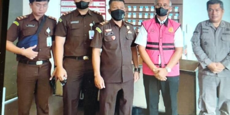 Kejaksaan Negeri Singkawang Tahan Sekda Singkawang Dugaan Korupsi Keringanan Restribusi Negara