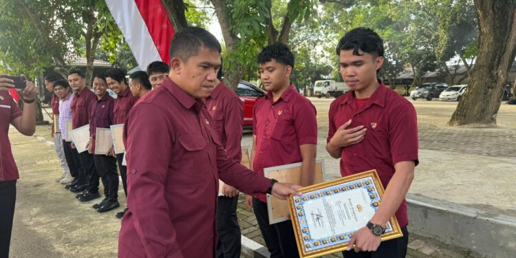 *Kapolda Gorontalo Apresiasi Kinerja Unggul Personel Ditreskrimsus Dengan Penghargaan Khusus*
