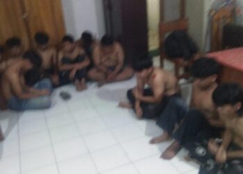 *Pengeroyokan di Majalengka Gunakan Sajam, Polisi Amankan Tersangka dan Barang Bukti*
