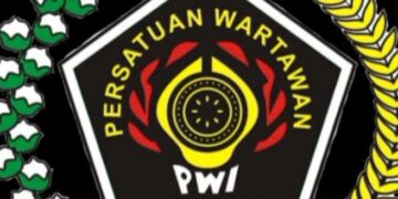 Hendry Ch Bangun Ketua Umum Kongres Bandung Tegaskan , Sidang PWI Melawan Dewan Pers Memanas