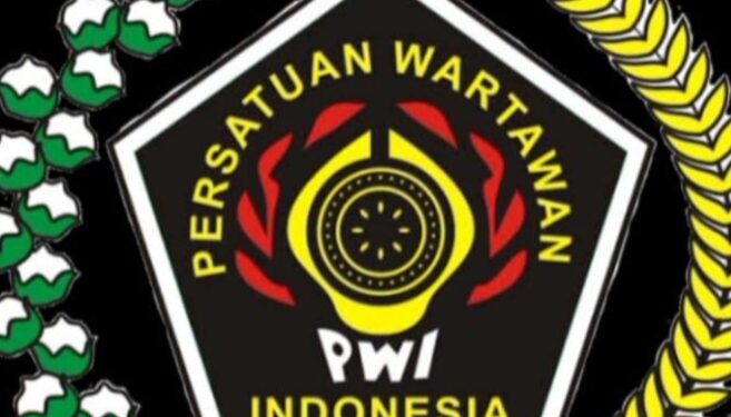 Hendry Ch Bangun Ketua Umum Kongres Bandung Tegaskan , Sidang PWI Melawan Dewan Pers Memanas