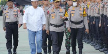 Sekda Jabar Dampingi Kapolda Jabar Gelar Personel Gabungan TNI – Polri Pengamanan Piala Presiden 2025.