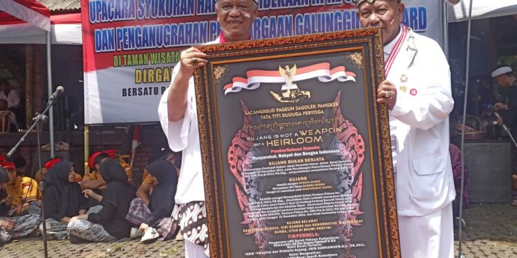 Forum Silaturahmi Sunda Sabuana FS3 Memberi Anugerah Kepada 30 Tokoh , Adat Dan Budaya Dalam Rangka HUT RI Ke- 80