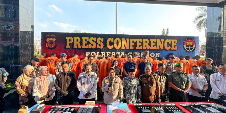 Polisi Ungkap 16 Kasus Narkoba dan Obat Ilegal, 20 Tersangka Diamankan