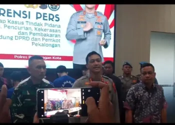 11 Orang Pembakar Kantor DPRD Dan Walikota Pekalongan Di Amankan Polres Pekalongan Kota