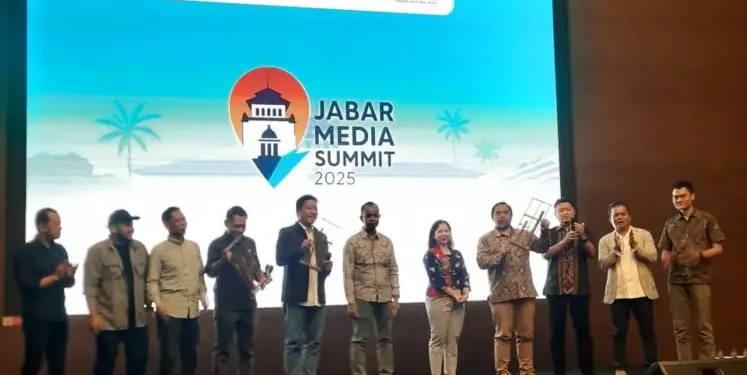 Dewan Pers Dan Sejumlah Media Nasional / Lokal , Menghadiri Media Summit 2025 Di Bandung