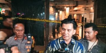 Satreskrim Polres Metro Jakpus Gelar Olah TKP di Kafe Bmart Kemayoran Perkara Tewasnya Seorang Pemuda