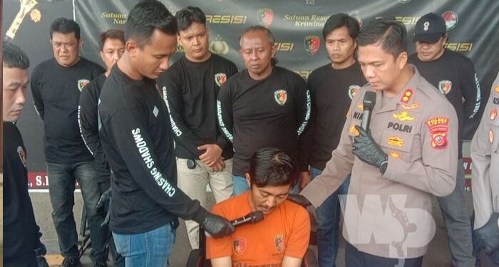 Polres Cimahi Gelar Konferensi Pers Pembunuh Wanita Paruh Baya Di Cimahi Selatan Terungkap