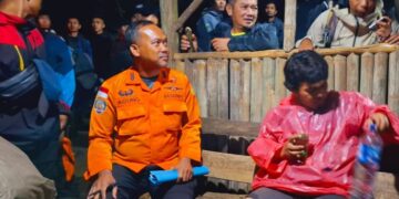 Tim SAR Bandung Berhasil Menyelamatkan Seorang Pendaki Gunung Burangrang