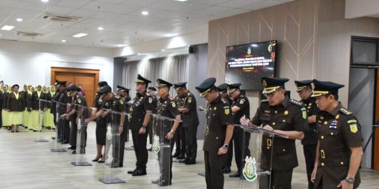 Pelantikan 25 Pejabat Baru Oleh Kajati Jabar, Tegaskan Integritas dan Profesionalisme kerja