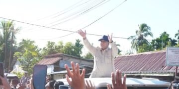 Presiden RI Prabowo Kunjungi Masyarakat Yang Terdampak Banjir di Nagari Kasai, Batang Anai