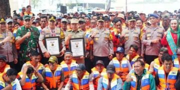 Cetak Rekor MURI, Kapolda Metro Jaya Pimpin Apel 1.000 Nelayan Kamtibmas Di Kepulauan Seribu