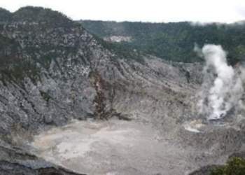 Gunung Tangkuban Parahu Terjadi Aktifitas Gempa Melonjak 3 Kali Lipat, Wisatawan Diminta Waspada