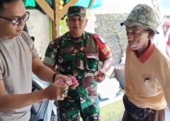 Penjual Es Jadul Diamankan Anggota TNI – Polri Diduga Menjual Makanan Berbahaya Bagi Anak-Anak
