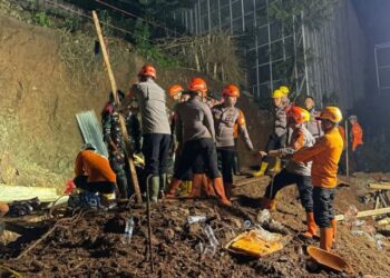 Longsor Jatinangor Tewaskan Empat Pekerja Bangunan Dua Selamat