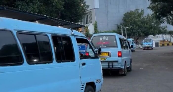 Dinas Perhubungan Jabar Liburkan Sopir Angkot Cibadak Sukabumi