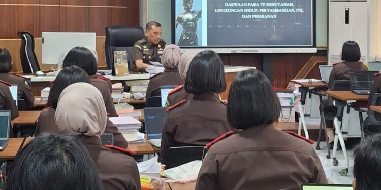 *Jaksa Ahli Utama Dr Fri Hartono Bekali Siswa PPPJ Angkatan 83 Dengan Teknik dan Praktik Melengkapi Berkas Perkara*