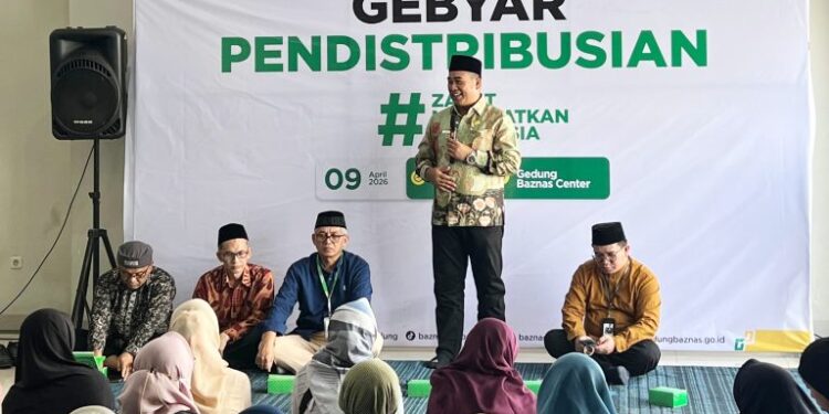 Kabupaten Bandung Melalui BAZNAS Distribusikan Bantuan Non-ZIS Untuk Pendidikan