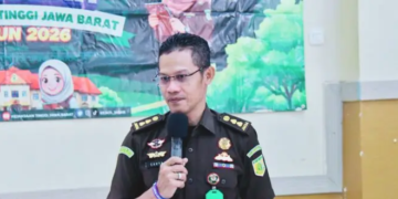 Kejati Jabar Edukasi Bahaya Kenakalan Remaja, di SMKN 1 Cimahi.