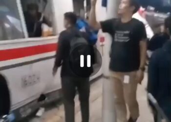 Kereta Argo Bromo Hantam Dari Belakang KRL Di Stasiun Bekasi Menelan Korban !