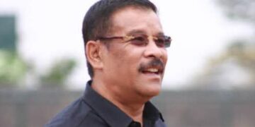 Umuh Muchtar Sesalkan Keputusan Wasit, Persib Petik satu Point Dikandang Dewa United