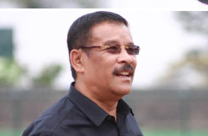 Umuh Muchtar Sesalkan Keputusan Wasit, Persib Petik satu Point Dikandang Dewa United