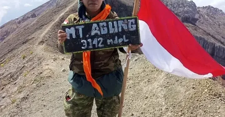 Martika Edison: Aksi Patriotik Kibarkan Merah Putih di 80 Gunung Selamatkan Nasionalisme Generasi Muda 