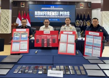 Imigrasi Jakbar Berhasil Menangkap 4 WNA Pelaku Penipuan Berkedok Aplikasi Pembayaran
