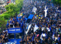 Kota Bandung Jadi Lautan Biru Di Kepung Ribuan BOBOTOH ! Sambut Konvoi Persib Juara