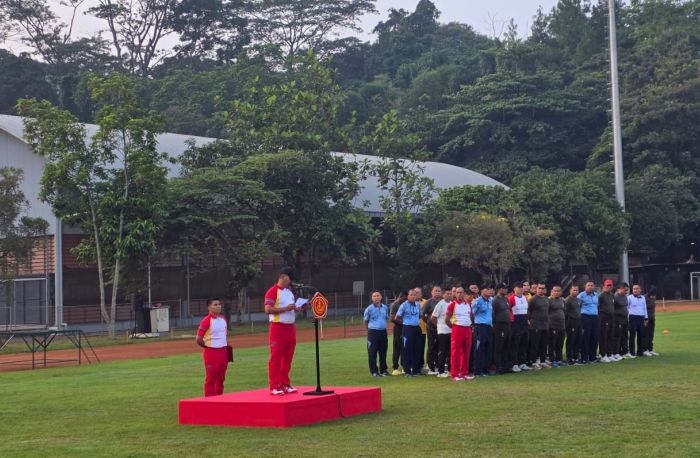 Komandan Kogartap II Bandung Memimpin Kegiatan Olahraga Bersama TNI-Polri