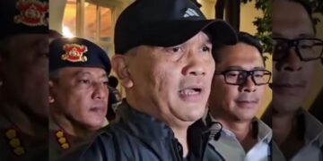Kepala Kortas Tipidkor Polri Irjen Pol Totok Suharyanto memberikan keterangan Usai Penggeledahan di kafe De’Clan dan Money Changer
