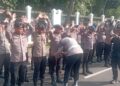 Kapolsek Kemayoran Bersama Personel Gabungan Siaga Amankan Aksi di Pintu Kiri Gedung DPR/MPR RI