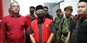 Wakil Bupati dan Plt Sekwan Indramayu ditahan KEJATI Jabar, Dugaan Korupsi Tunjangan DPRD Indramayu Rp18,79 Miliar